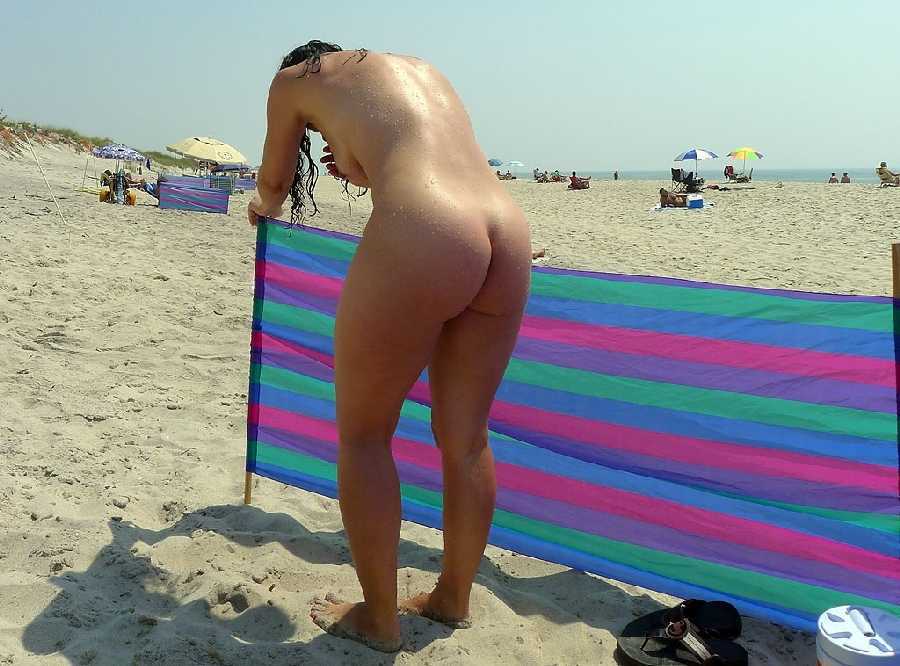 Beach tittys Hot amatuer ass